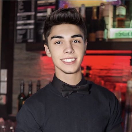 Oliver Knarf onlyfans nude pictures