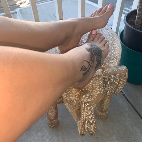 Pretty Persian Toes onlyfans naked porn