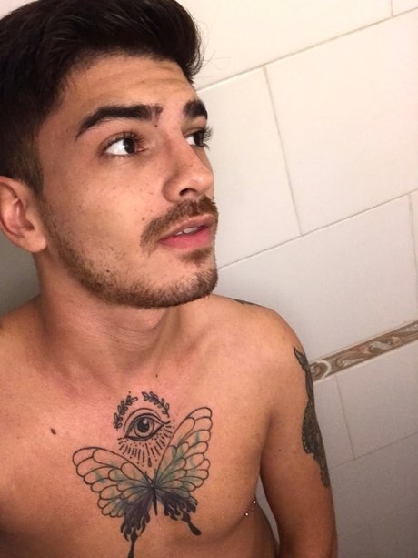 Dragoncitolat onlyfans pictures