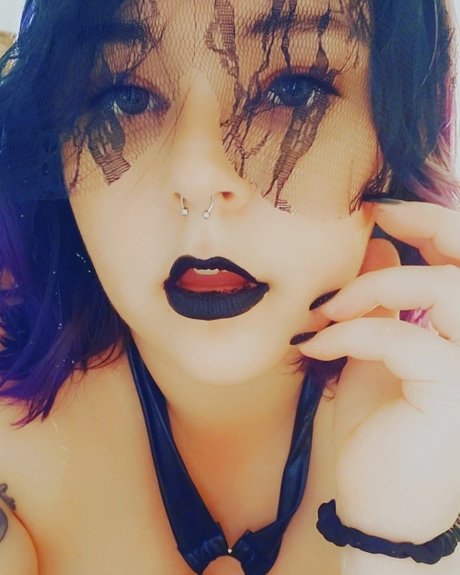 Peachy Free onlyfans content