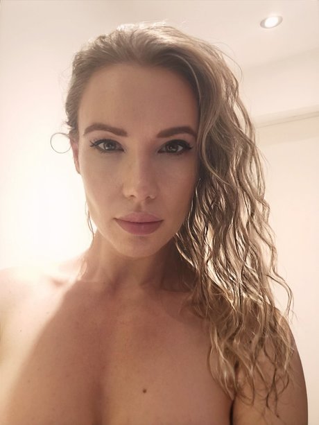 Penny Size Queen of Spades Hotwife QOS onlyfans nudes leaks