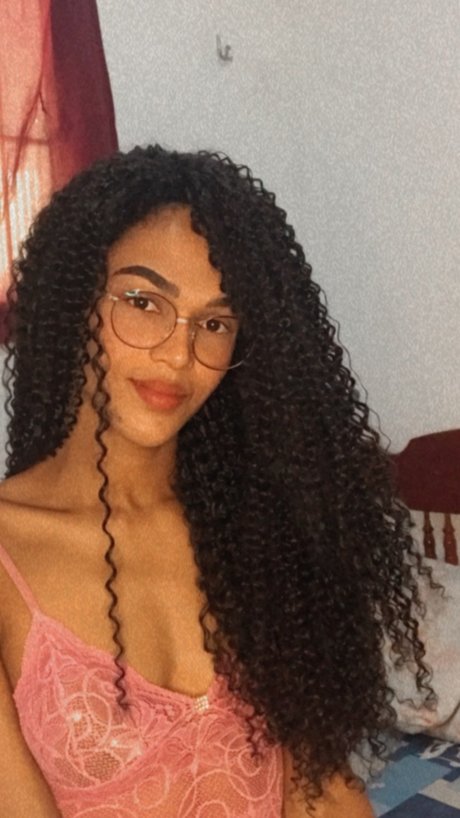 Paola Eduarda pics onlyfans