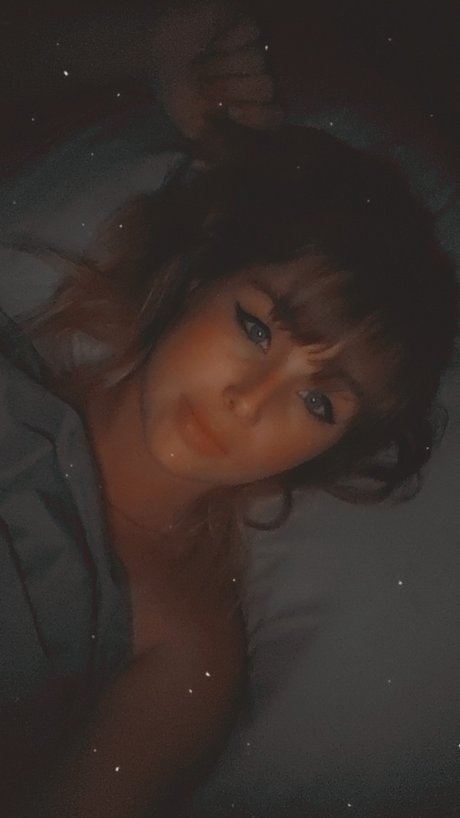 Anya Rowen naked onlyfans