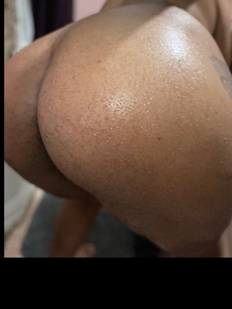 Miss pink rose_ onlyfans posts