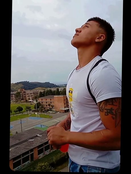 Felipe Pinzon nude on onlyfans