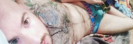 Hawkeiros naked on onlyfans