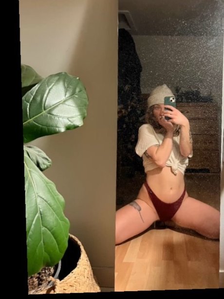 Peyton and Ambrosia naked on onlyfans