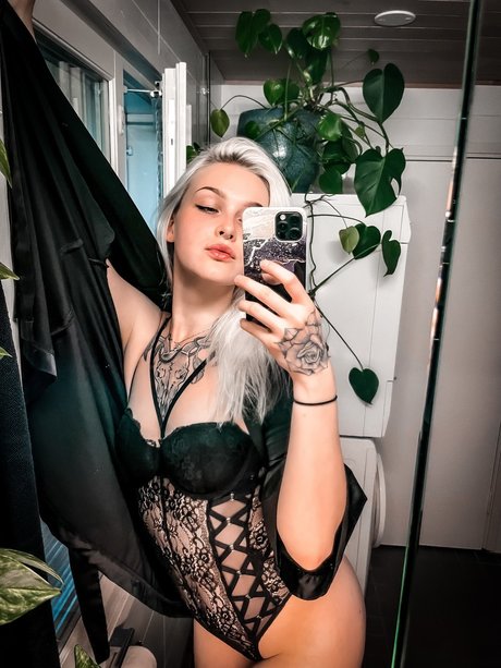 petitejenss onlyfans leaked naked