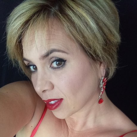 Petite Chipie Ronde et Sexy onlyfans free