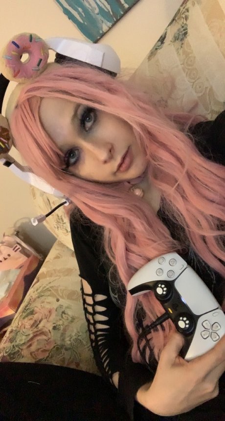 Emo Kitten onlyfans photos