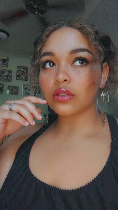 Plushie Galore onlyfans leaked nudes