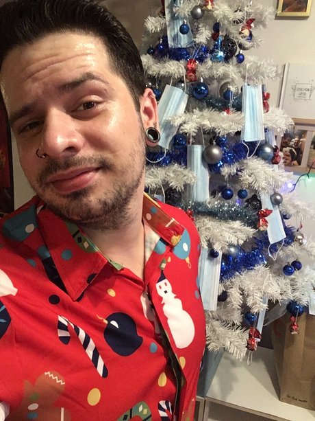 Chris93 naked on onlyfans