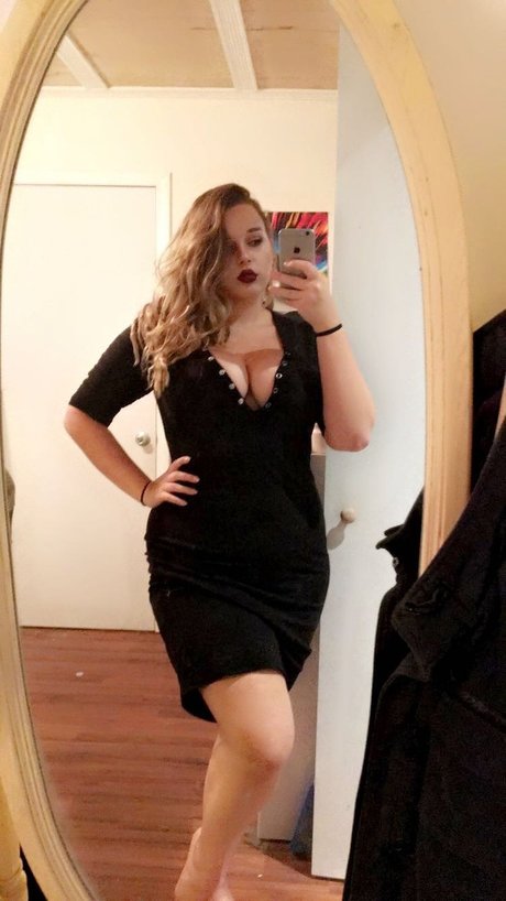 Dahlia Venin nude onlyfans