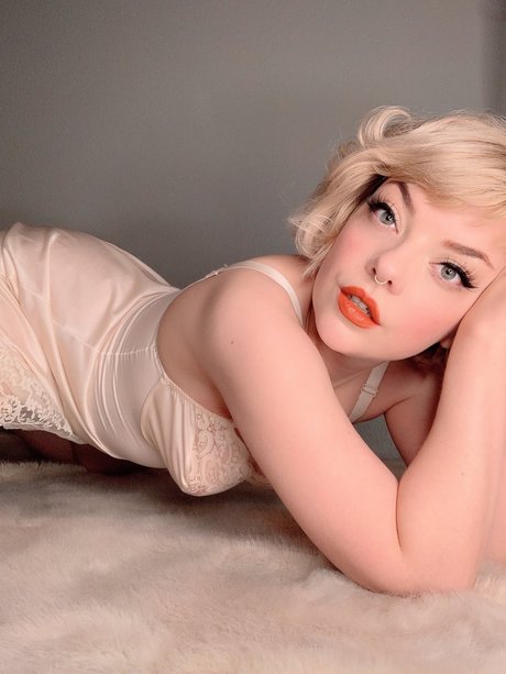 Eve Gray PIXELMINXFREE onlyfans content leaked