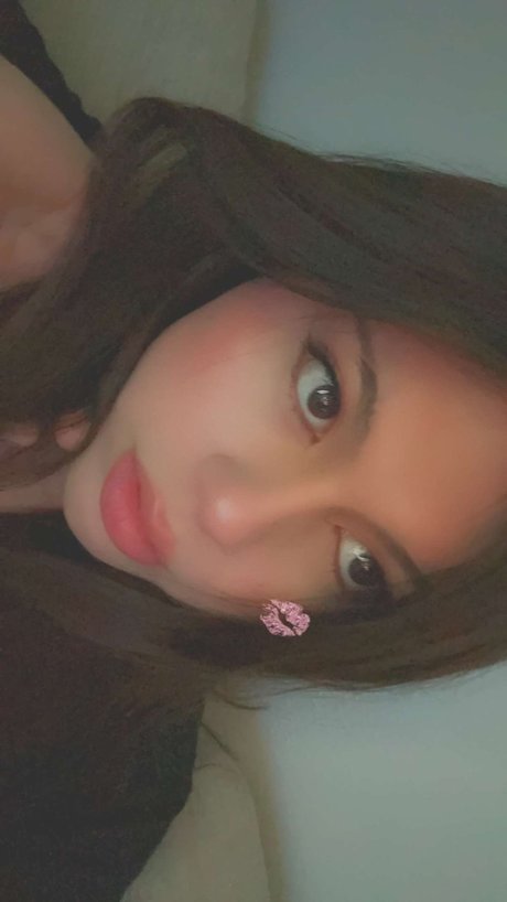 Elsi Davyne tits onlyfans