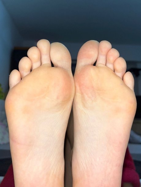 Small feet Madison onlyfans leaked naked