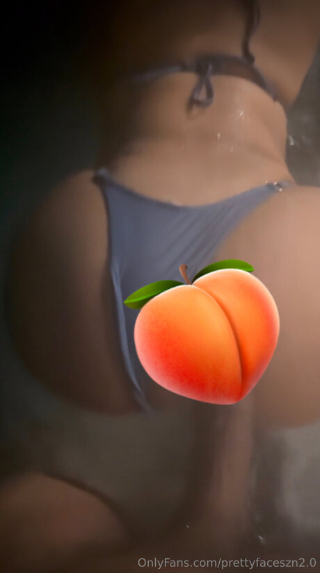 PrettyFaceSzn Naomi Nash naked onlyfans