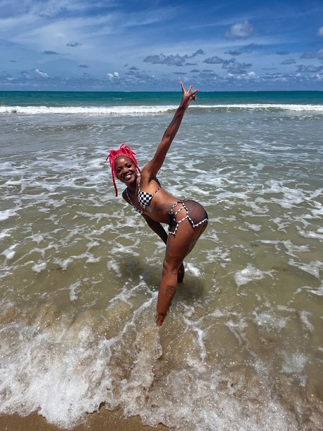 Pretty Face Goat free onlyfans