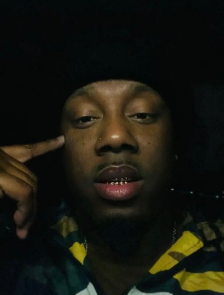 Prettyboi Bre onlyfans leaked tits