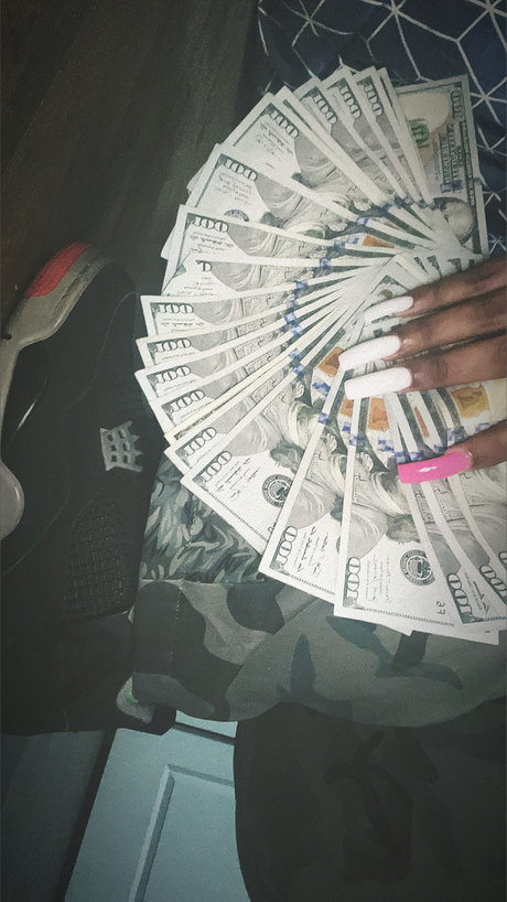 PrettyMixbreed_ onlyfans pics leaked