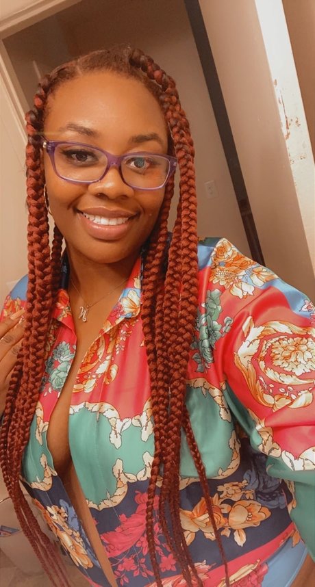 Ms PrettiFeet leaked onlyfans content