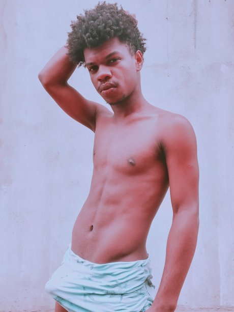 Mael Santtos onlyfans strip tease