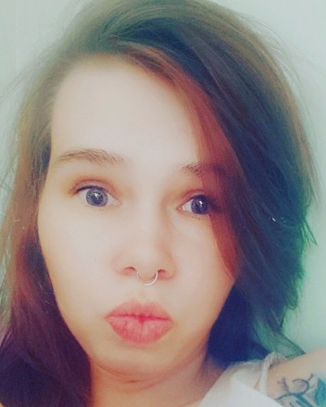 Poppy avlon onlyfans pictures