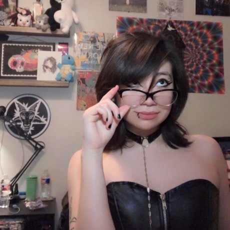 P o o r c o r p s e_ onlyfans fotos