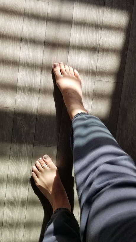 Polynesian Only Feet is on onlyfans