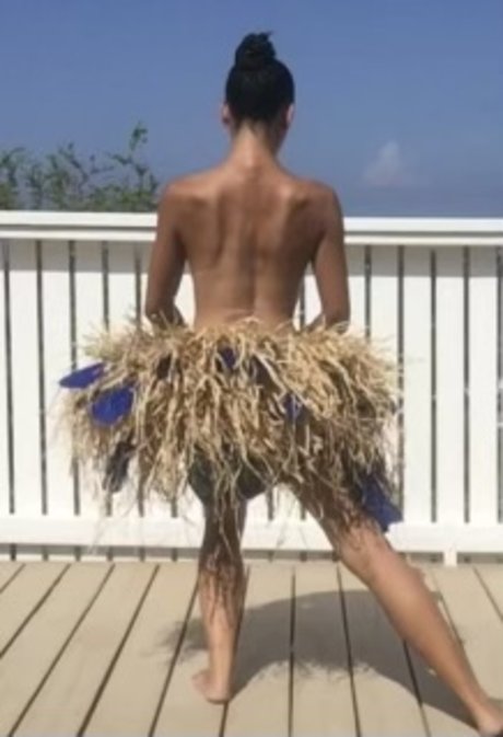 PrettyRedHibiscus onlyfans archive