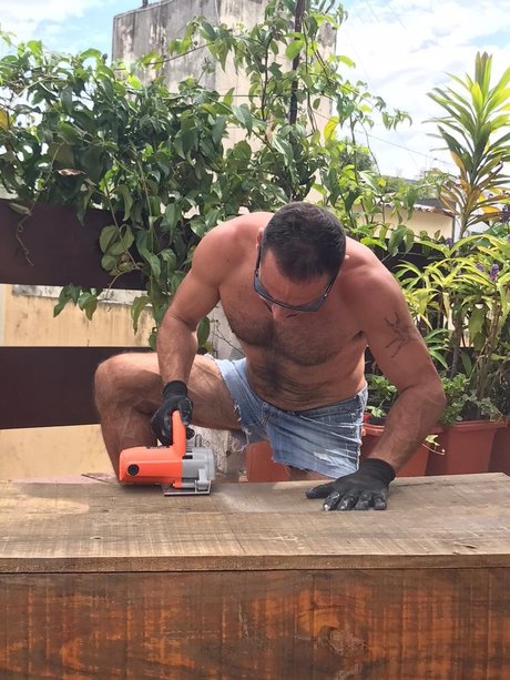 Daddy Wolf onlyfans for free