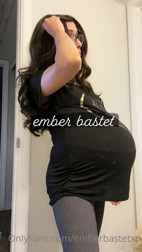 emberbastetxo onlyfans naked leak