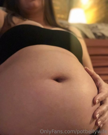 potbellywife onlyfans pictures