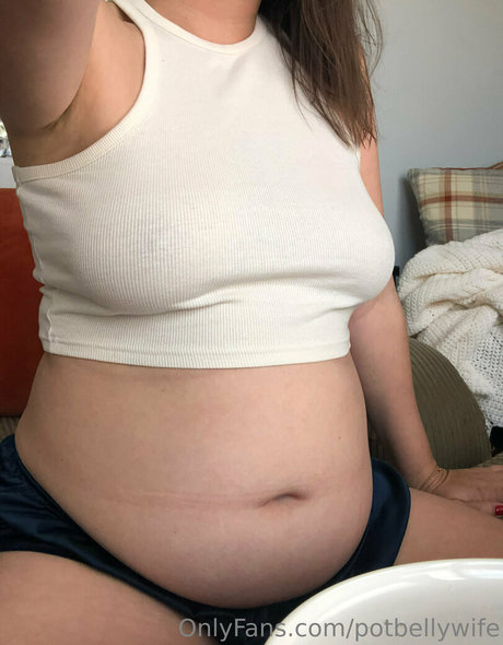potbellywife onlyfans post