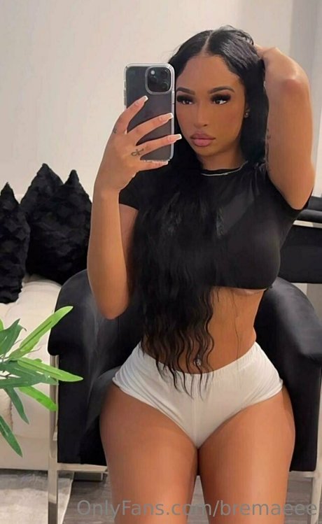 bremaeee onlyfans nude photos