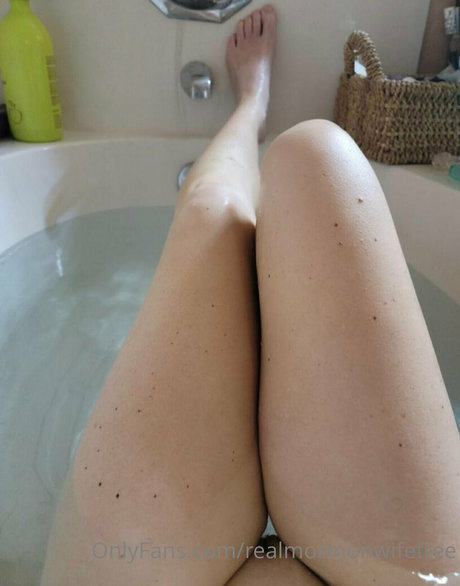 americanhousewife onlyfans sex leak