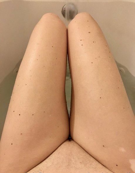 americanhousewife onlyfans nude pictures