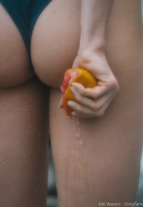 kikiwaters topless onlyfans