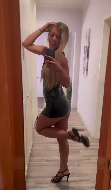 Linda Krieger Mock onlyfans leak nudes