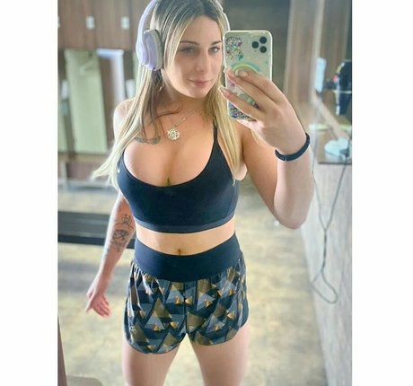 Gabriela Lori onlyfans model images