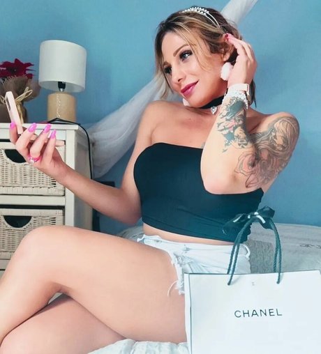 Gabriela Lori onlyfans model