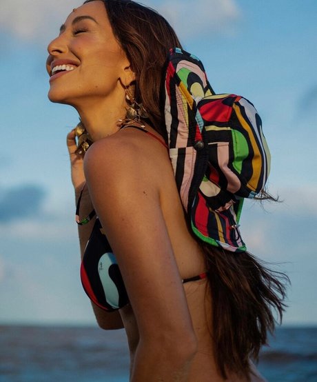 Sabrina Sato Profile pic