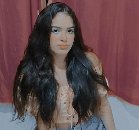 Izabelly Linhares onlyfans leak