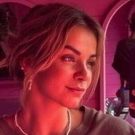 Lea Flavy naked onlyfans pics