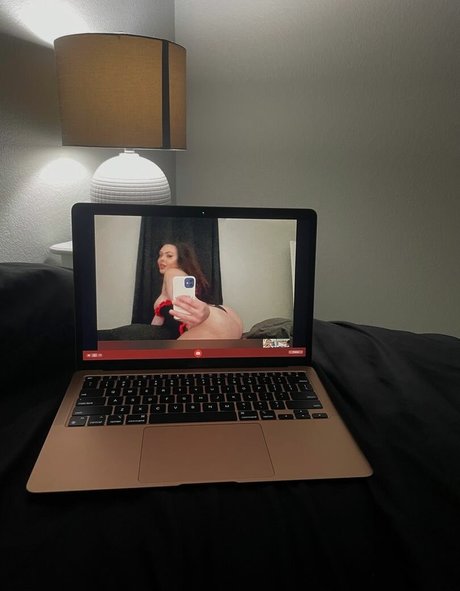 Julitka nude on onlyfans