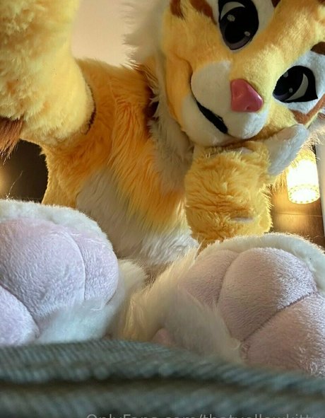 thatyellowkitty onlyfans leaked nude