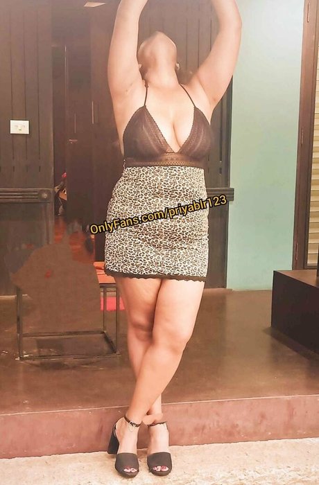 priyablr123 onlyfans desnuda