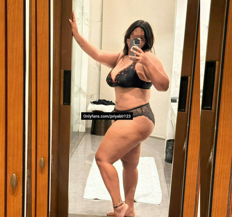 priyablr123 onlyfans nudes leaked