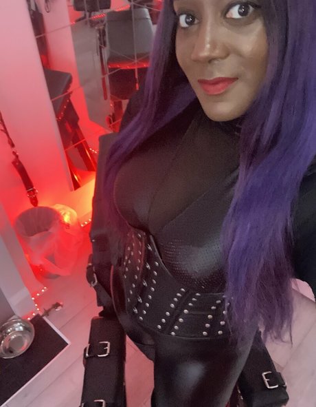 mslorraineldn Profile pic