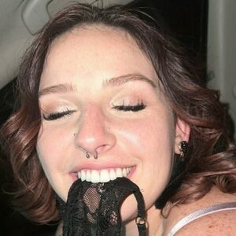 naughty reneee onlyfans nudes leak